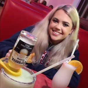 Meet your Posher, Taylor